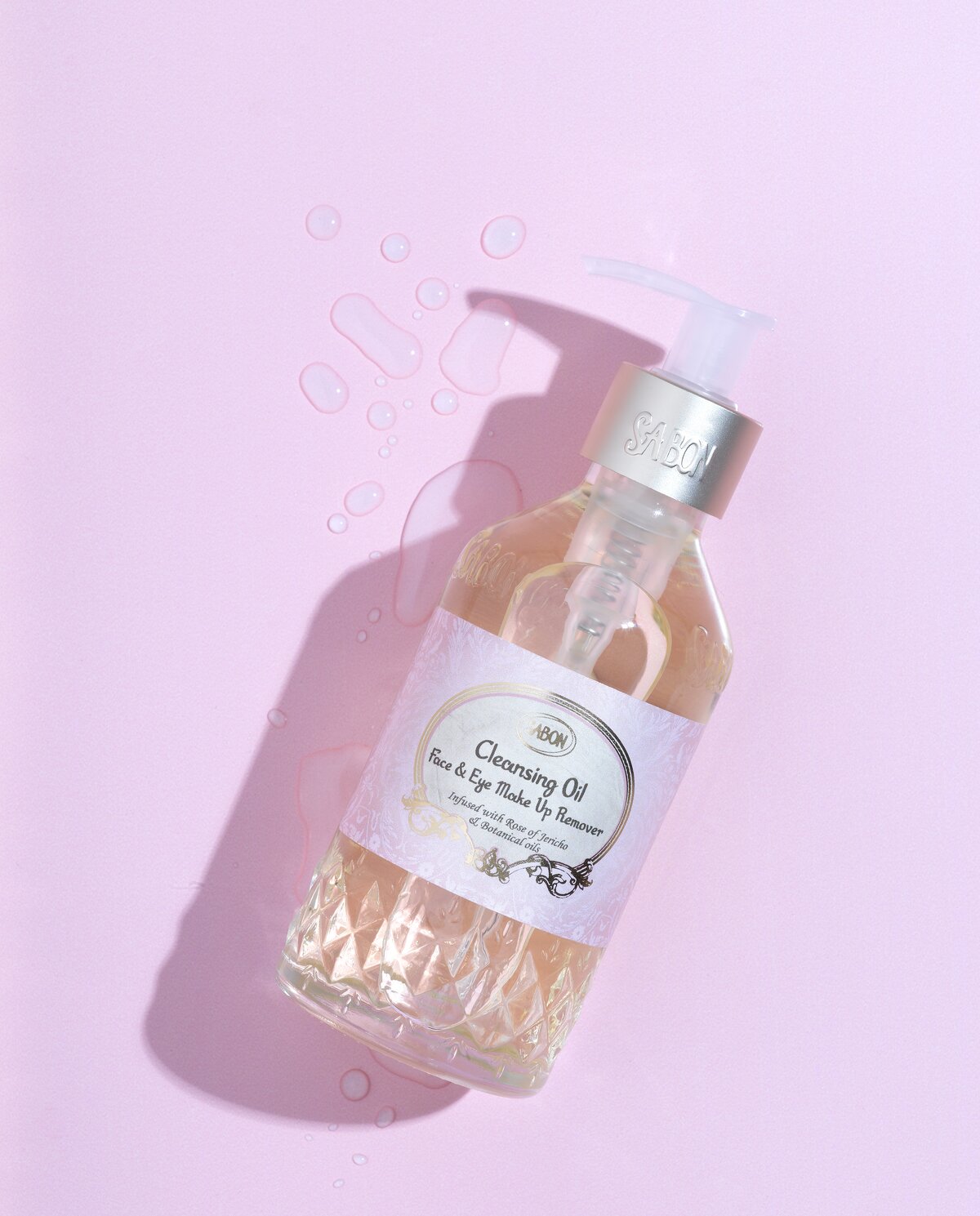 הדבר הכי חשוב שאת צריכה לדעת הוא איך לנקות את עור הפנים